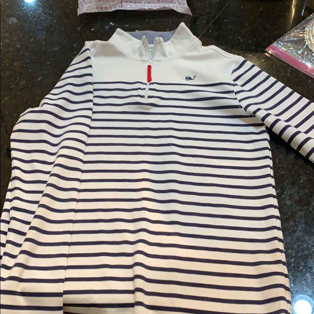 Vineyard vines sweatshirt